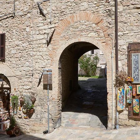 アッシジIl Cortile Di San Rufinoアパートメント エクステリア 写真